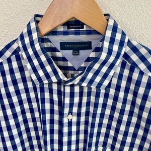 Tommy Hilfiger Checkered Men's Button Down Shirt Size 17 1/2 x 34-35
